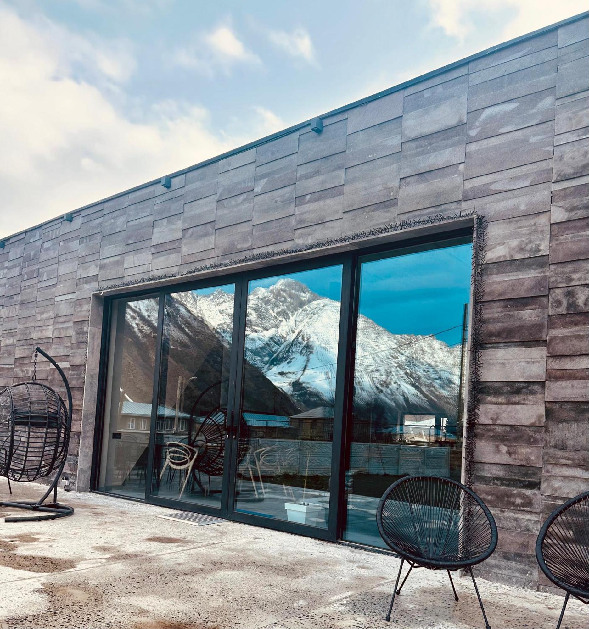 Willa Alpine Escape Kazbegi Zewnętrze zdjęcie