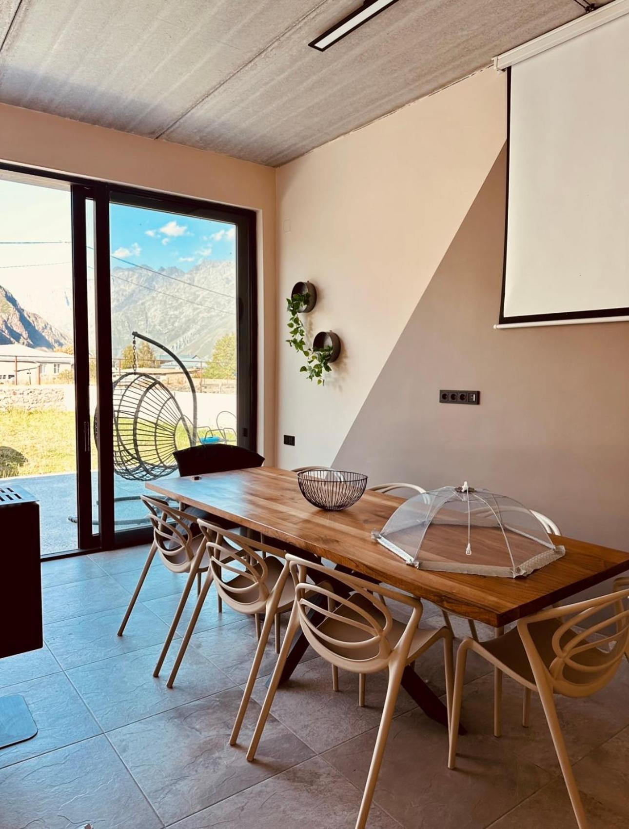 Willa Alpine Escape Kazbegi Zewnętrze zdjęcie